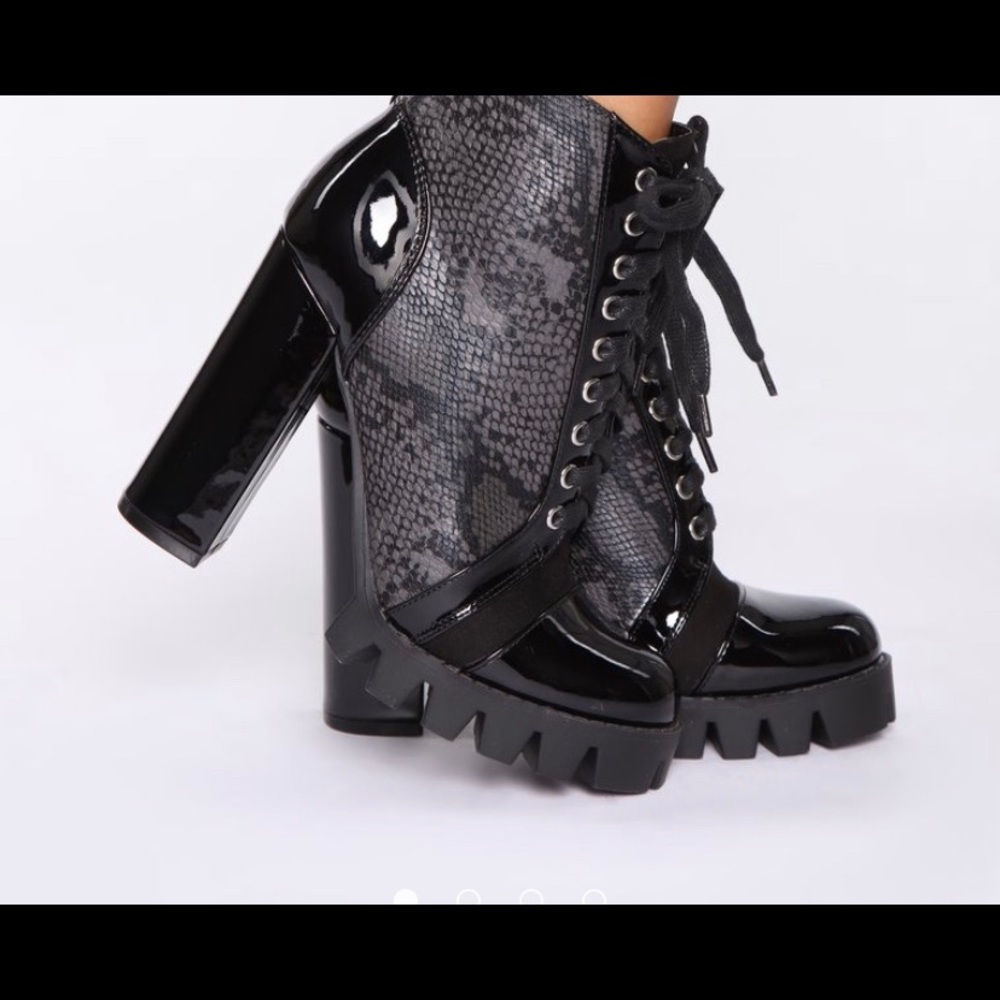 Fashion Nova Boots